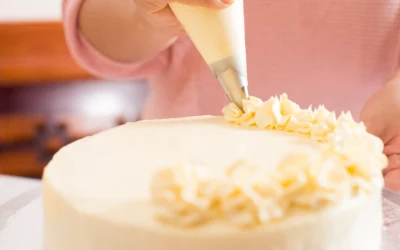 8 Alat untuk Dekorasi Kue Tart yang Bikin Hasilnya Tampak Memukau!